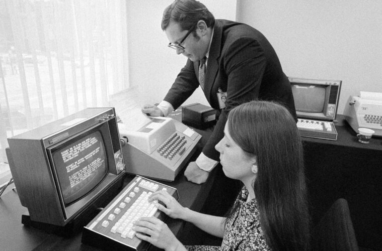 Calculators and computers in 1971 News, Sports, Jobs The Express